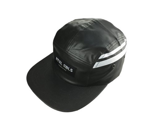 Fashionable 5 Panel Camp Caps With Flat PU Visor And Woven Label Logo